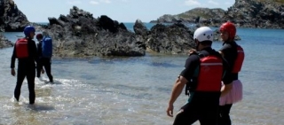  Explorando la costa 